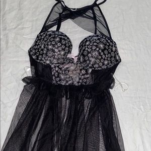 NWOT!! Victoria’s Secret Nighty